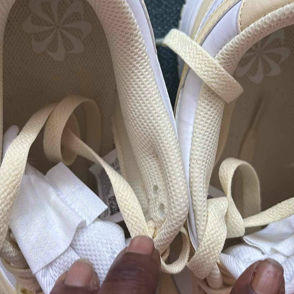 Woman’s dunks - Picture 3 of 3